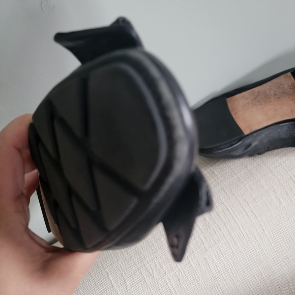 Tory Burch Black Leather Balet Flats - Picture 5 of 12
